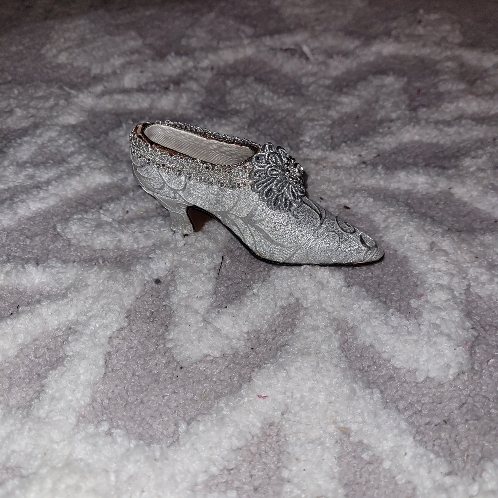 Just the Right Mini Shoe figurine - Silverado 1999